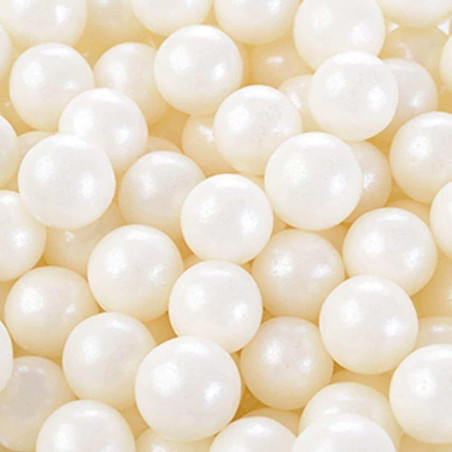 Diseño de pastel de perlas de azúcar blanca