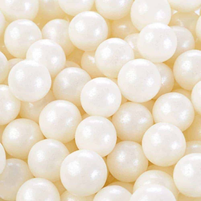 Diseño de pastel de perlas de azúcar blanca