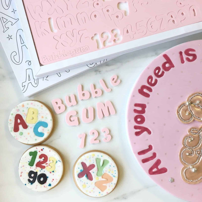 set-repujadoras-numeros-letras-chicle-por-sweet-stamp