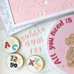 set-repujadoras-numeros-letras-chicle-por-sweet-stamp