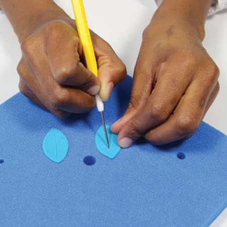 herramienta-de-modelado-puntiaguda-escriba-diseño-de-pastel