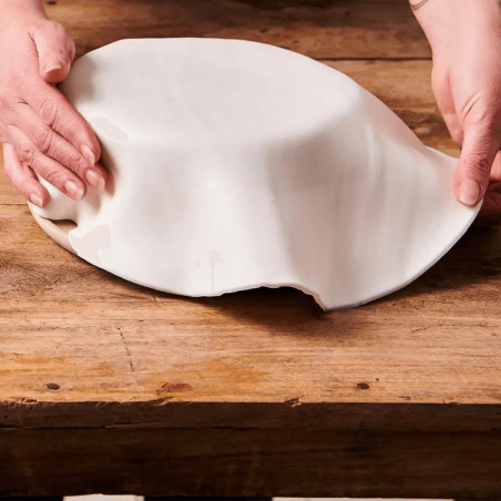 rollo de pastelitos divertidos de pasta de azúcar blanca