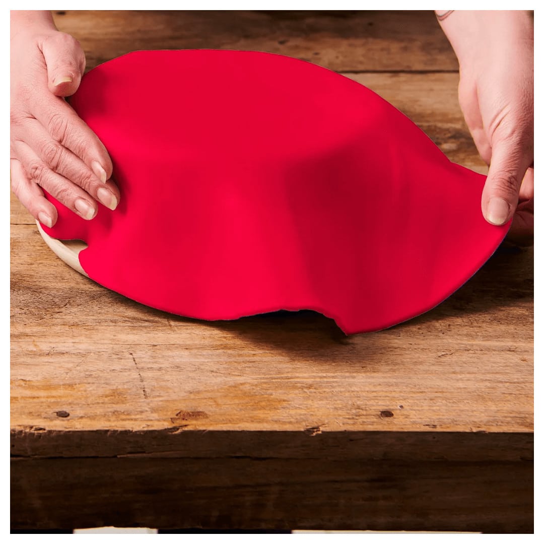 pasta de azúcar roja preenrollada