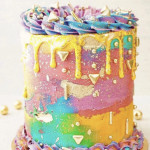 diseño de pastel con chispitas doradas
