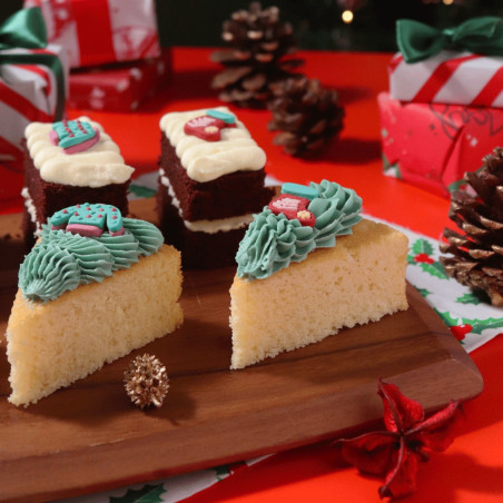 adornos de azúcar en pasteles navideños