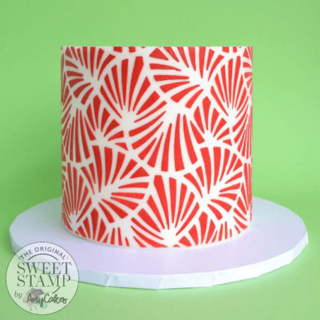 pastel decorado con la plantilla SweetStamp Shell
