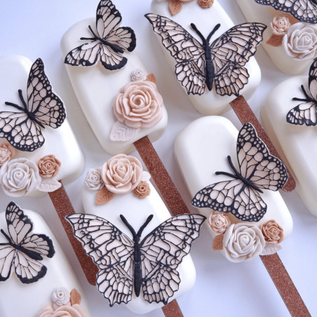 pastel magnum decorado con rosas