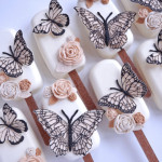 pastel magnum decorado con rosas