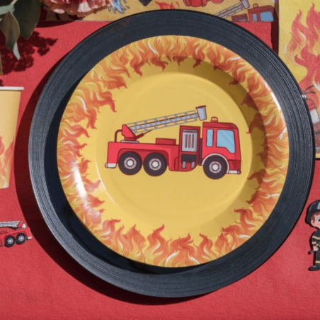 Platos de papel de bombero x10 en la mesa de bomberos