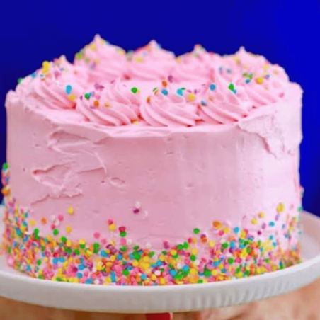 pastel de crema de mantequilla y fresa