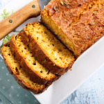 Moule à cake extensible antiadhésif