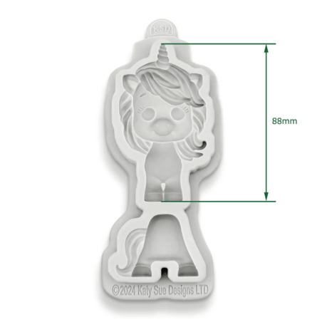 Dimensiones de un molde para modelar un unicornio hecho de pasta de azúcar.