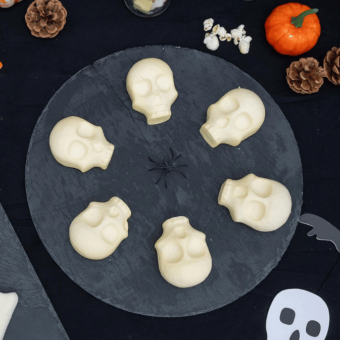 Idea para tarta de calavera en 3D usando un molde de Cécoa Paris.