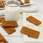 Galletas speculoos caseras usando un molde de silicona Scrapcooking