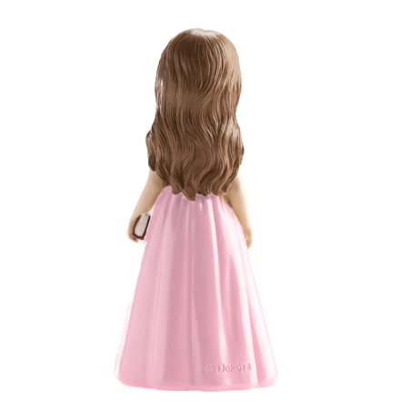 figurita de niña para pastel de comunión