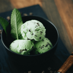 Helado de chocolate y menta con pasta aromatizante SARACINO