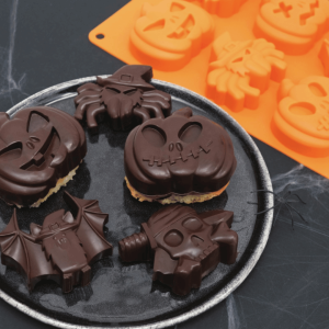 Molde de silicona para 6 mini pasteles surtidos de Halloween.