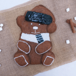 Tarta navideña decorada con un osito de peluche - Cécoa Paris