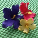 flores-de-hawai-en-pasta-de-azucar