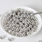 funcakes-de-plata-con-perlas-de-azúcar-grandes
